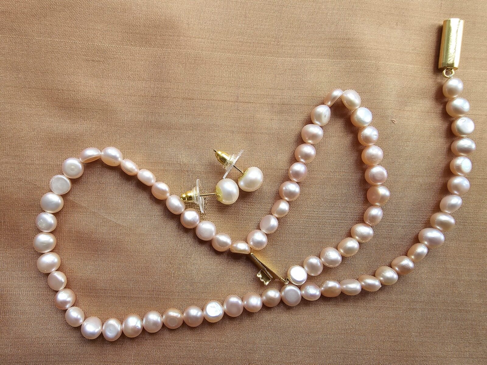 Chic and contemporary Pearl Set