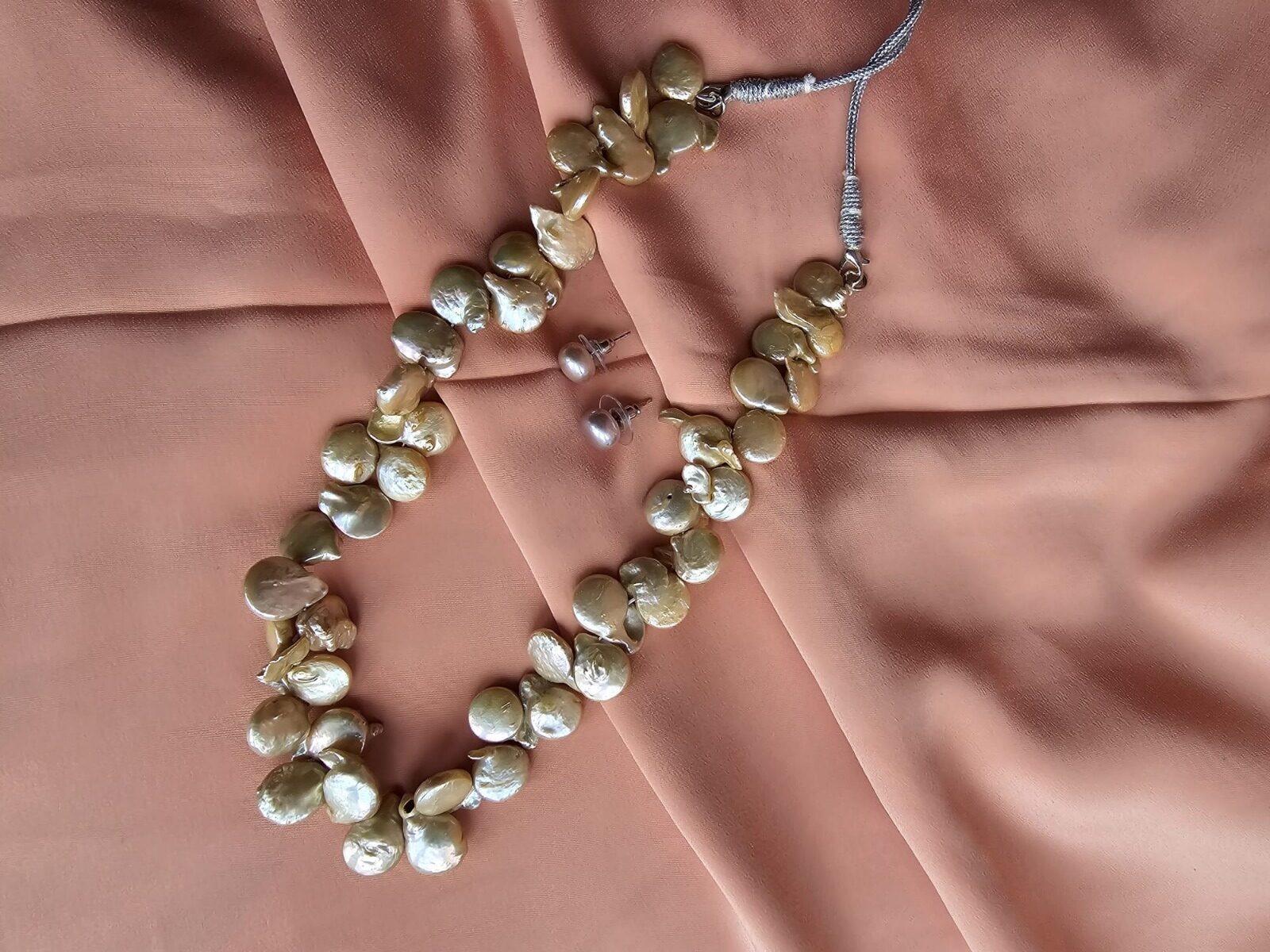 Silver metallic Pearl Set